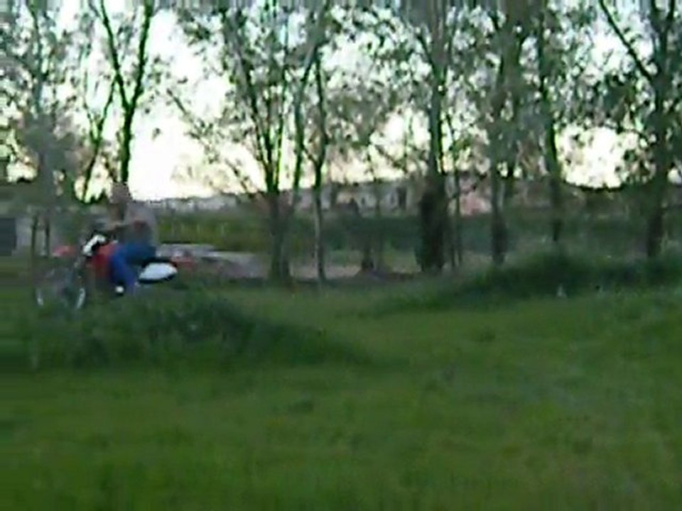 test 250cc CROSS       shiper en mode!!