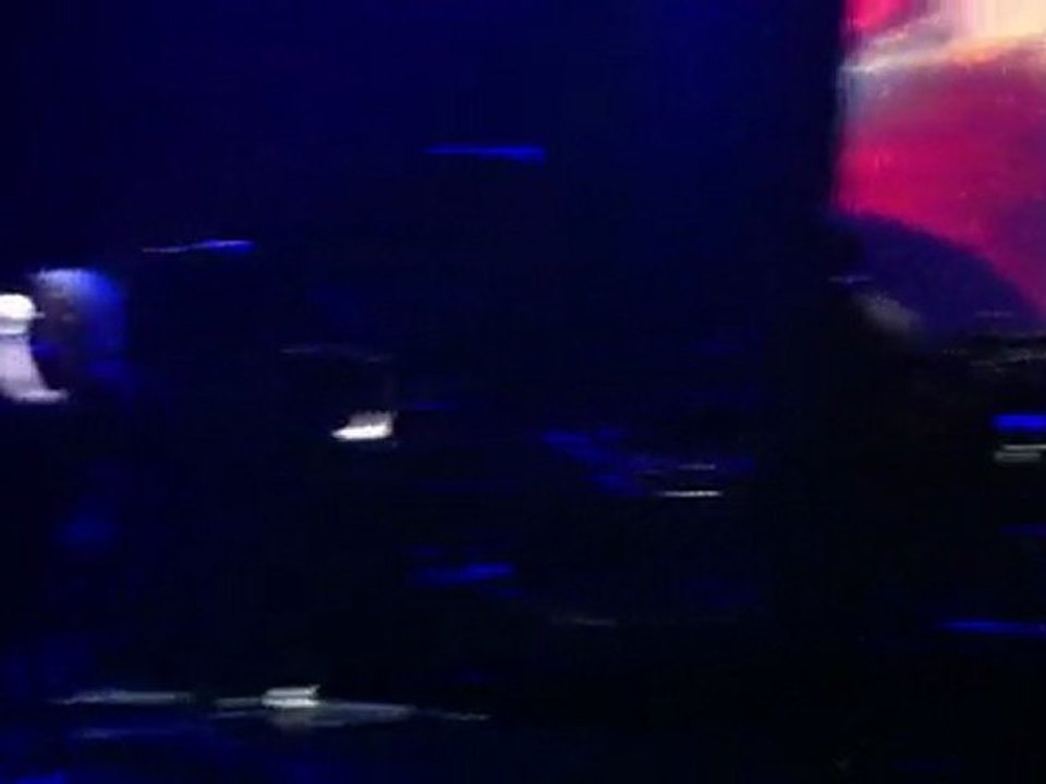 UNKLE live in Athens 9.4.11 - Burn my shadow