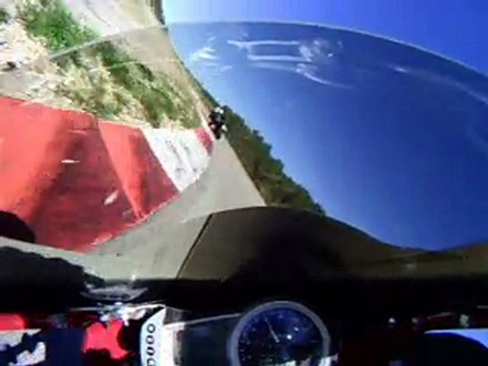 ales 9 avril 2011 triumph 675 vs R6