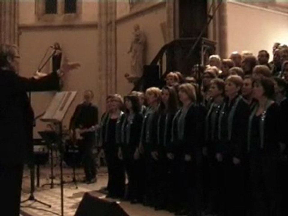 L'ensemble vocal VOICI VOIX-LA  en concert avec Michael Jones