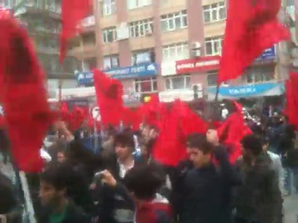 Ankara Liseli Muhalefet Binlerle Sokakları Zaptetti-2