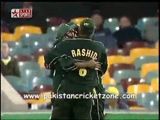 Shoaib Akhtar - 5-25 V Australia 3rd ODI @Brisbane june 2002