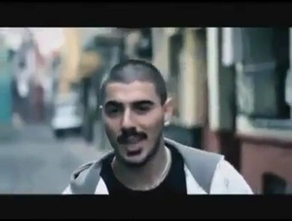 Tripkolic-Seda-Gözlerinin Yeşilini Özledim Klip[Official]www.birgulum.com