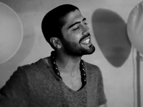 Sinan Isbeceren - IkI Medeni Insan{Soner Sarikabadayi} birgulum.com