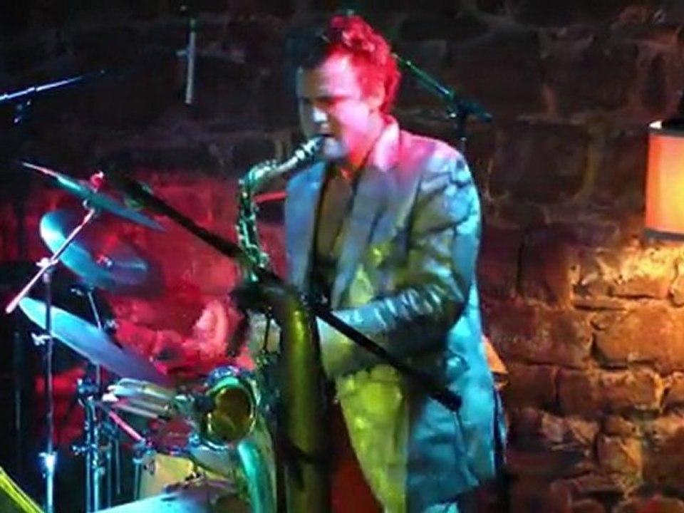 Peach Noise - King Kong