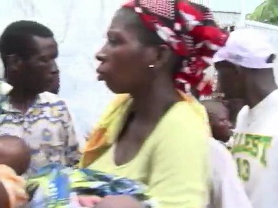 Fighting subsides in parts of Abidjan, but life far from normal