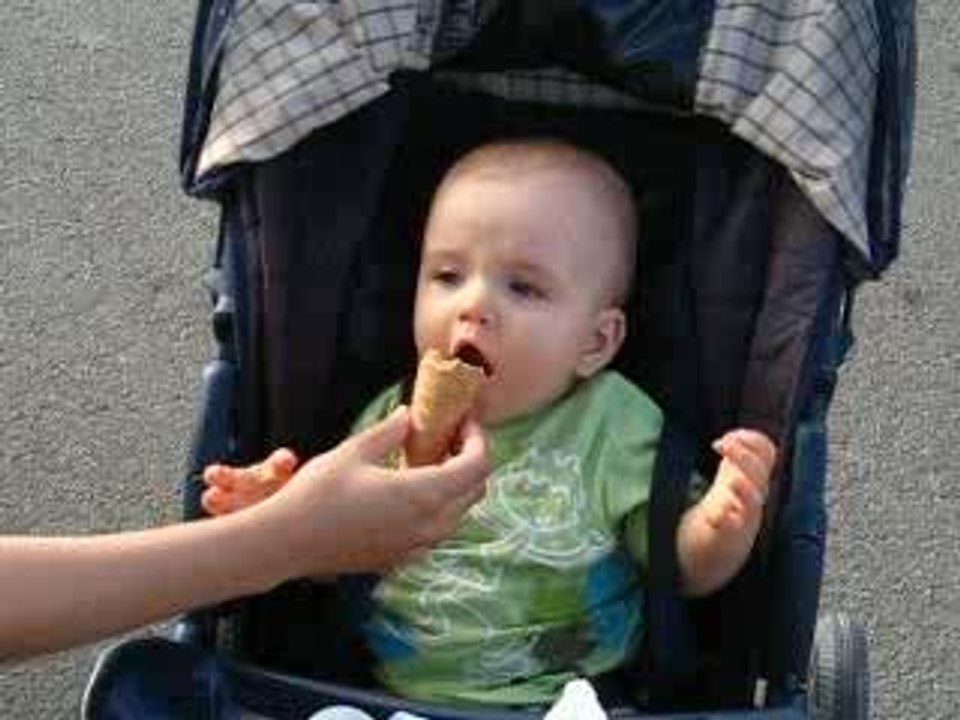 Quentin n'aime pas la glace!