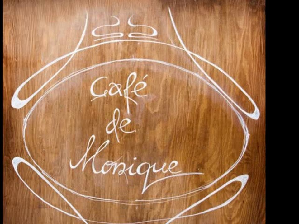 Cafe de Monique