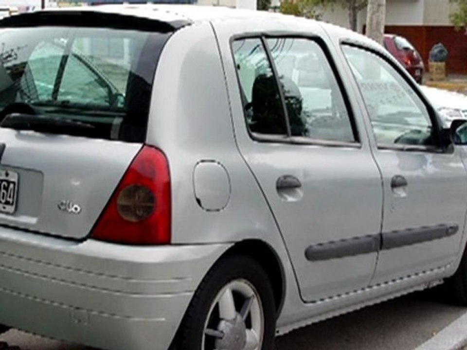AUTOS EN MADRYN - Renault Clio Sony 1.6 - modelo 2003