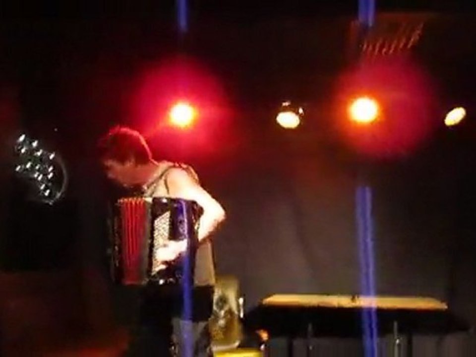 C.paccoud valseuses Lyon avril 2011