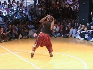 magali : Hip-Hop Experimental Dancing Girl