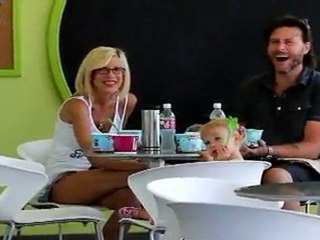 Tori Spelling Announces Pregnancy