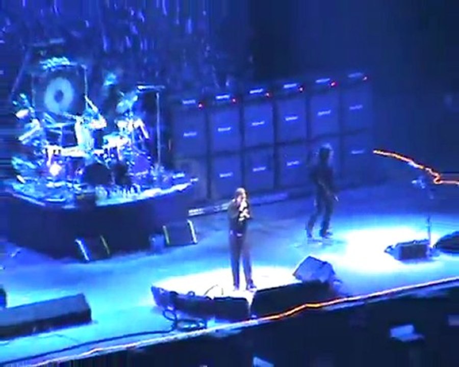OZZY OSBOURNE  (SHOT IN THE DARK)  OZZFEST 2010 LONDRES