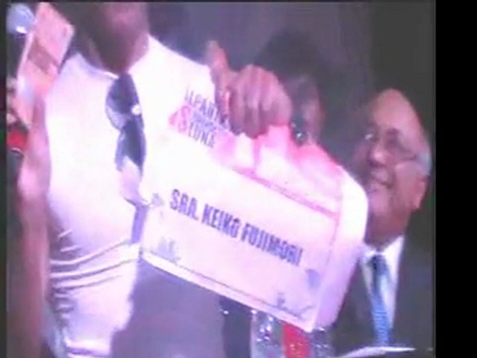 Peru.com: Invitan a Keiko Fujimori y Ollanta Humala a la pelea de Kina Malpartida.