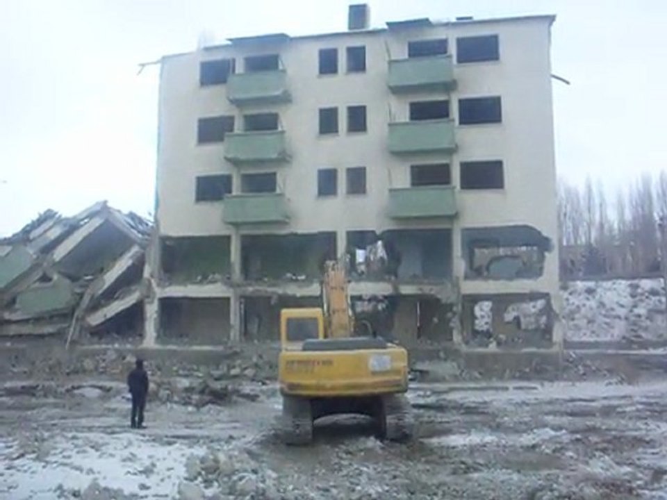 nuhinsaat bina yıkım