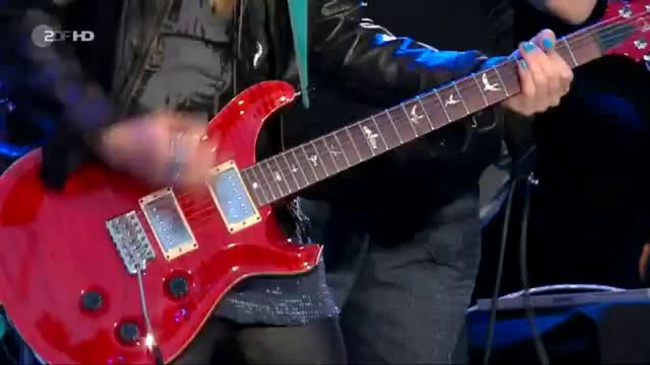 David Garrett joue Nirvana avec une guitariste de mickael  Jackson