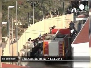 La révolte des immigrés à Lampedusa - no comment