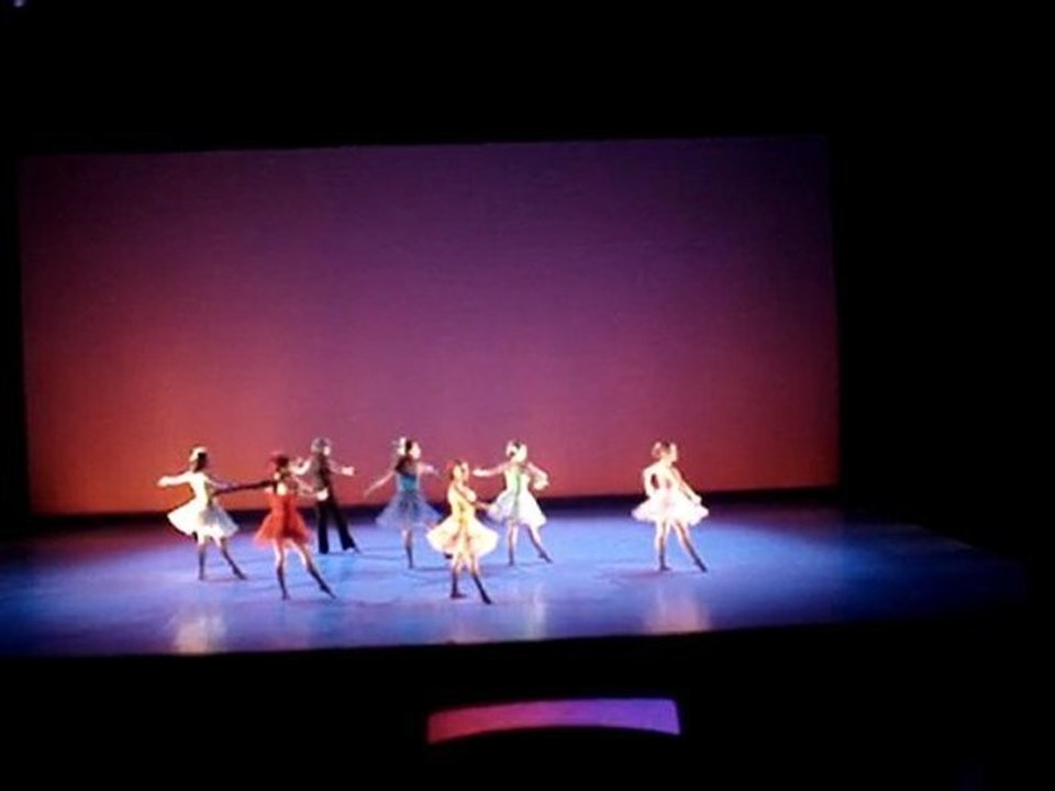 MOV02010
