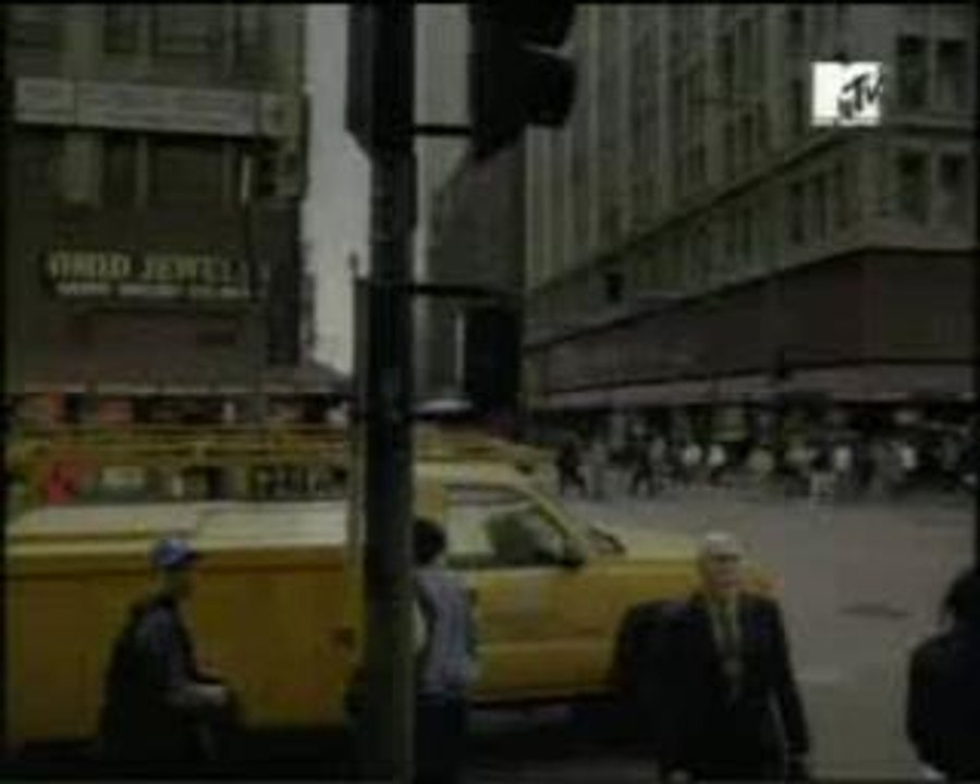 SYSTEM OF A DOWN (CLIP VIDEO)