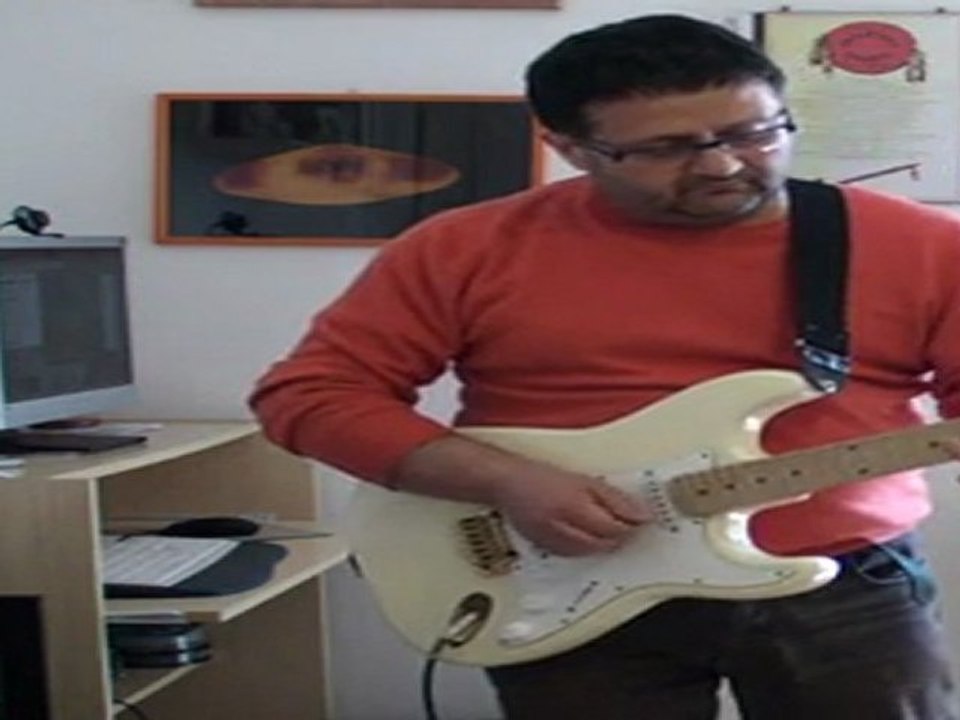 ANOTHER BRICK IN THE WALL   (Pink Floyd) Maurizio Santamaria