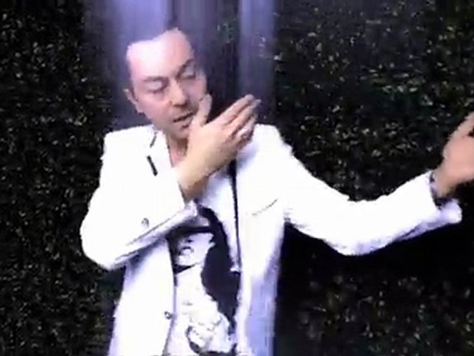 Serdar Ortac - KOLAYCA yeni klip 2011