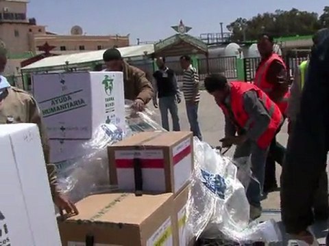 Libye: de l'aide humanitaire française arrive à Benghazi