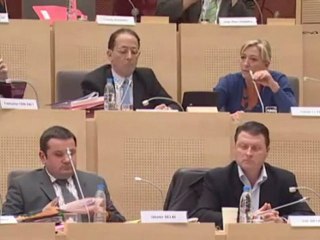 Clash Marine Le Pen les remets en place [www.keepvid.com]