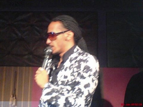 Malik Ayhan 2011 yepyeni 2 (parcayı merak edenler sonunda yazıyor)