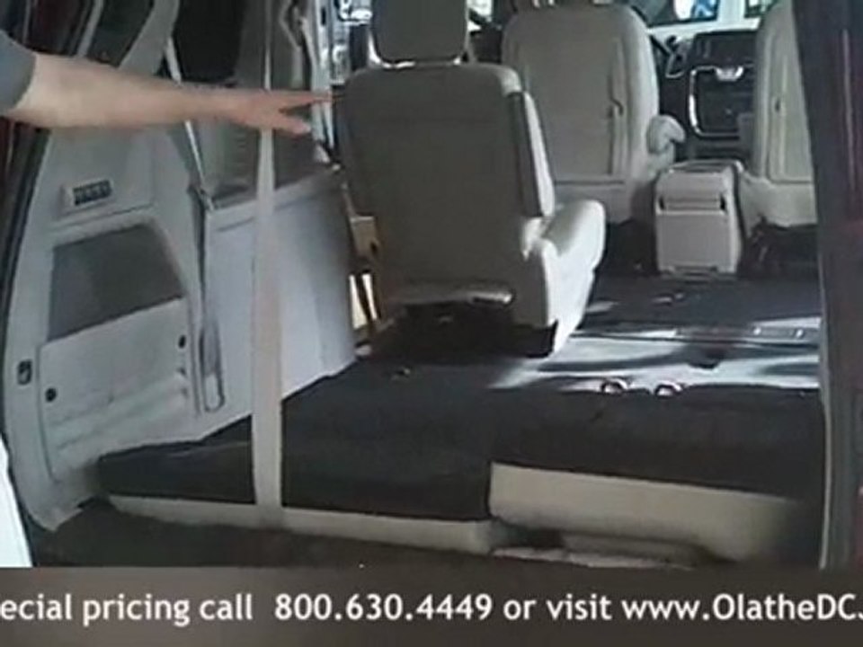 Buy a Chrysler Town and Country Overland Park Olathe KS