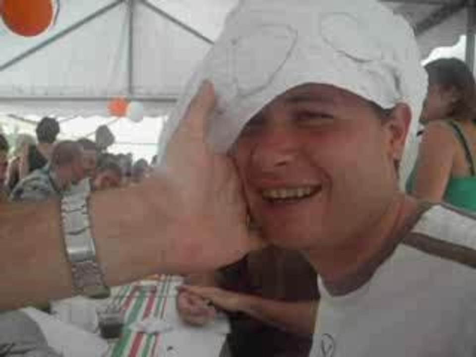 Greg rentre en communication