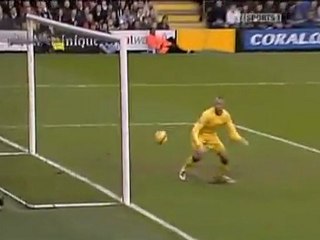 Heurelho Gomes funny goal