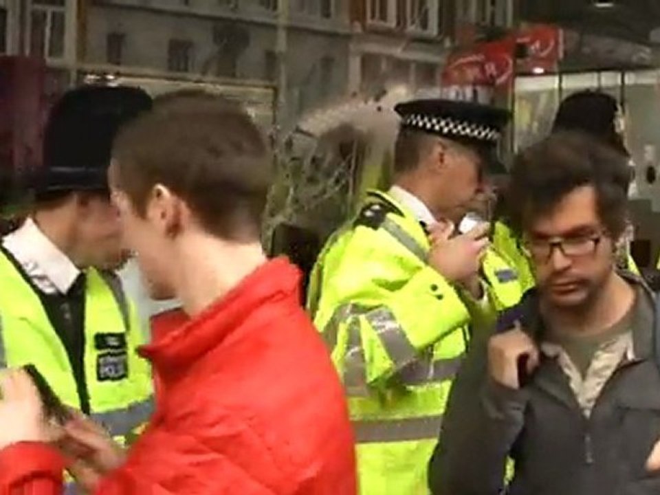 Anarchists unmasked: UK anti-cuts protest 26 March