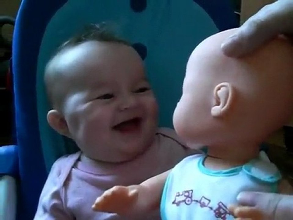 Océane dans le jeu Baby Lol du Salon Baby