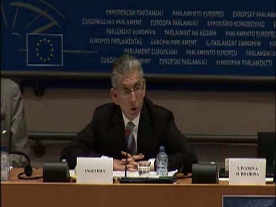 Commission d’enquête sur la crise financière (FCIC) rapport angelides .AVI_001