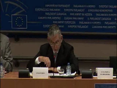 Commission d’enquête sur la crise financière (FCIC) rapport angelides .AVI_002