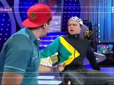 Les Lascars Gays - Un candidat de telerealite rentre chez lui