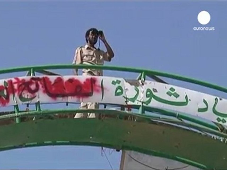 Libia: Gheddafi appare in tv, scontri ad Ajdabiya