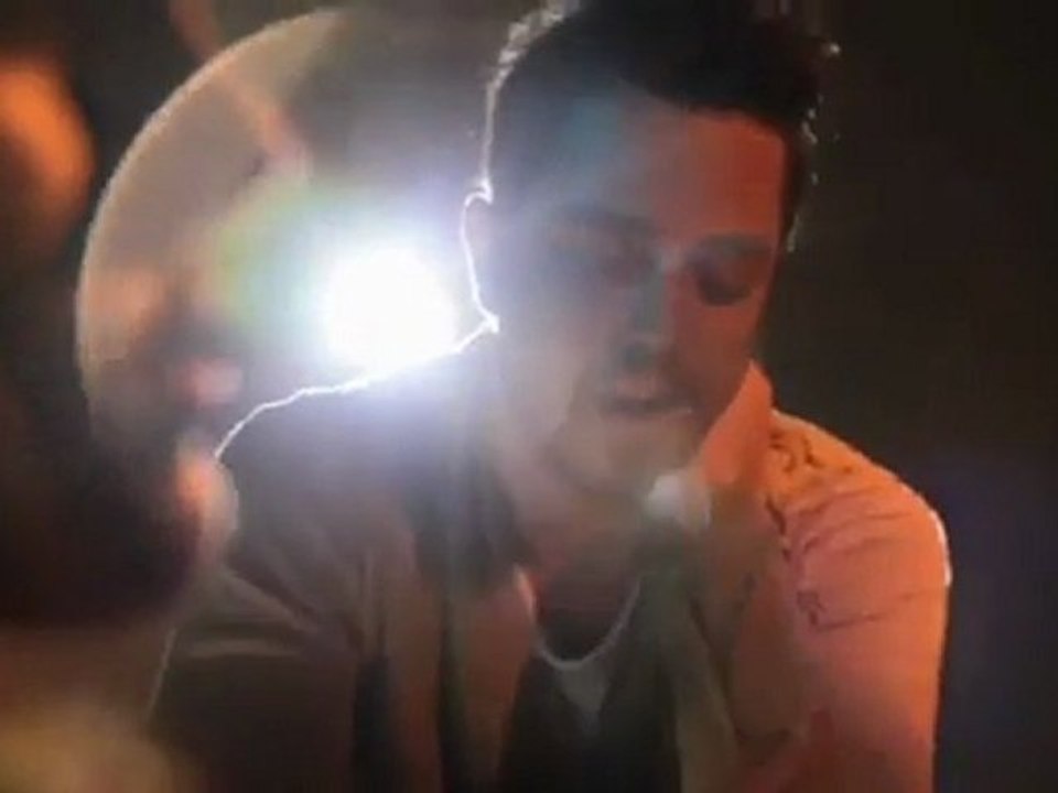 Murat Boz - Aşklarım Büyük Benden 2011 Orijinal Klip