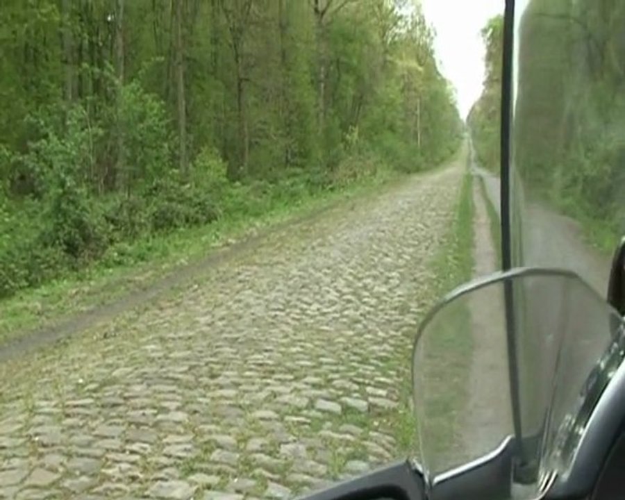 K1200LT LA TROUEE D'ARENBERG ROUTE DU PARIS ROUBAIX 2011