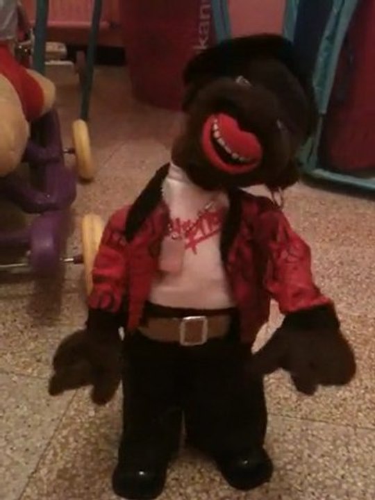 Usher " Yeah " Peluche