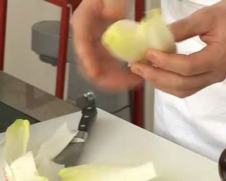 Râble de lapin aux herbes, effeuillée d’endives