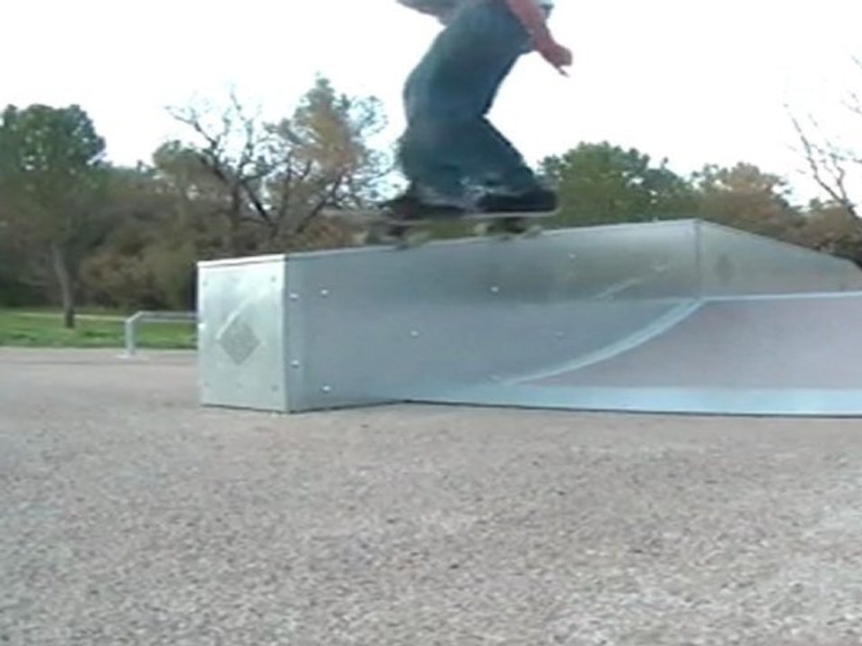 Ptit 50-50 de Thomas  sur un Ledge
