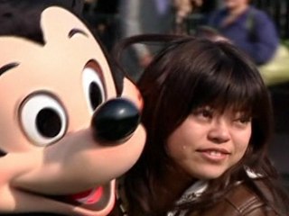 Tokyo Disneyland Re-opens After Earthquake