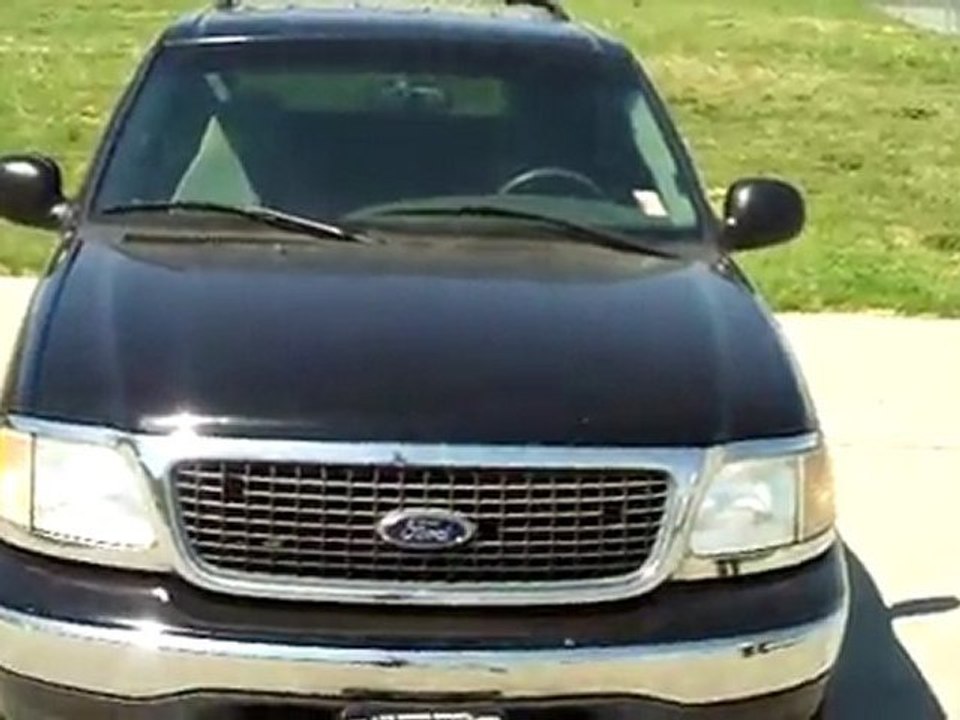 Used 2001 Ford Expedition XLT for sale at Honda Cars of Bellevue