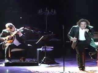 Bisbal conquista Almería con un concierto acústico