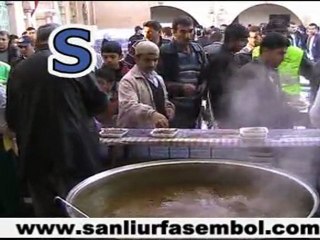 ŞANLIURFA'DA BİNLERCE KİŞİYE TİRİT DAĞITILDI