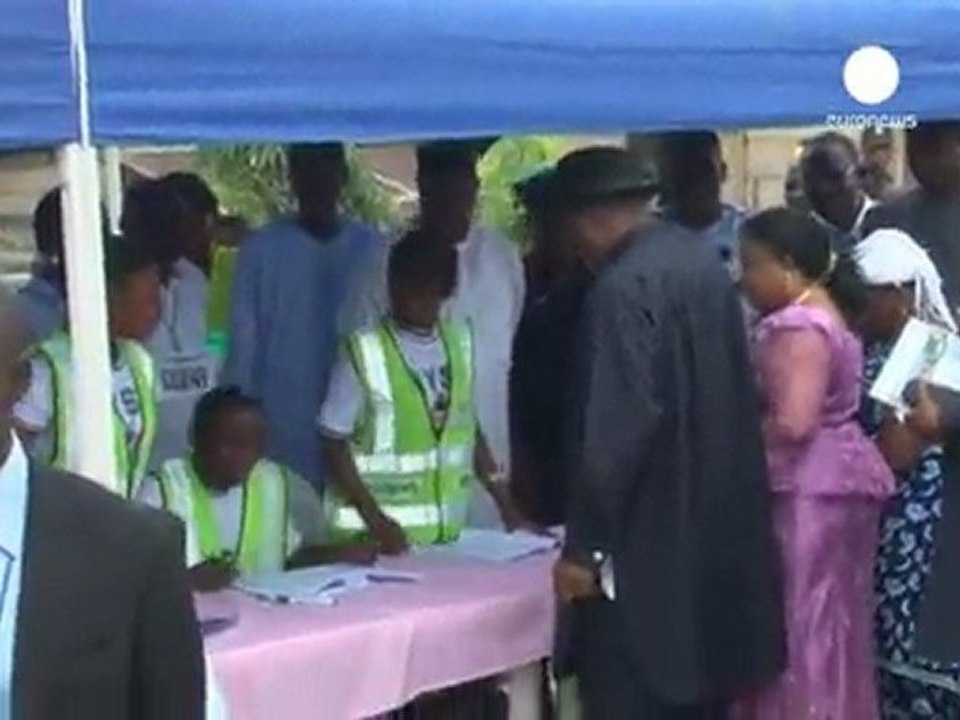 Nigeria: al voto per le presidenziali, Goodluck Jonathan...