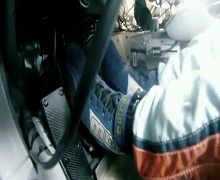 Comment un Pilote Joue-t-il avec ses Pieds ?
