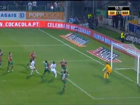 Vitoria Guimaraes keep European hopes alive