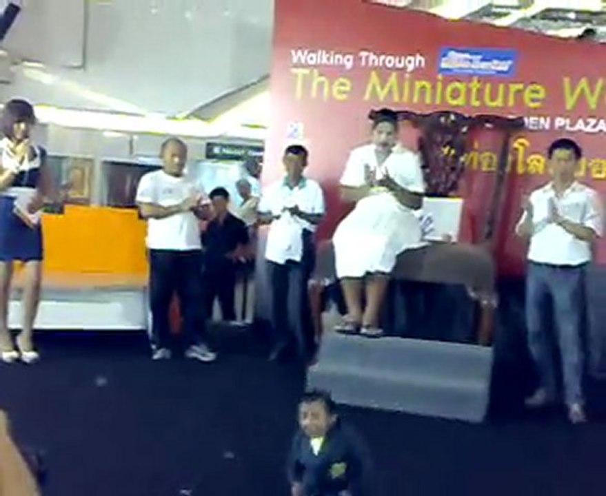 Little man Dancing